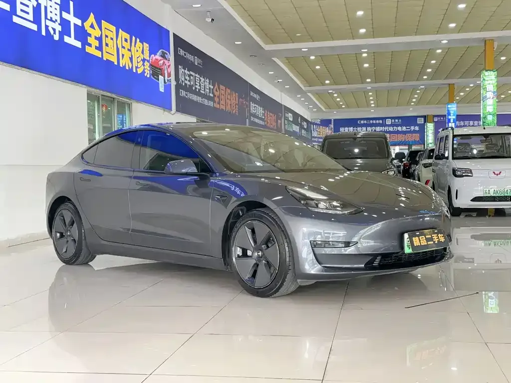 Tesla Model 3 — фото 10