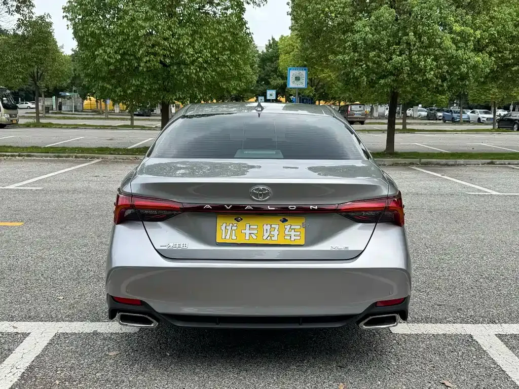 Toyota Avalon — фото 10