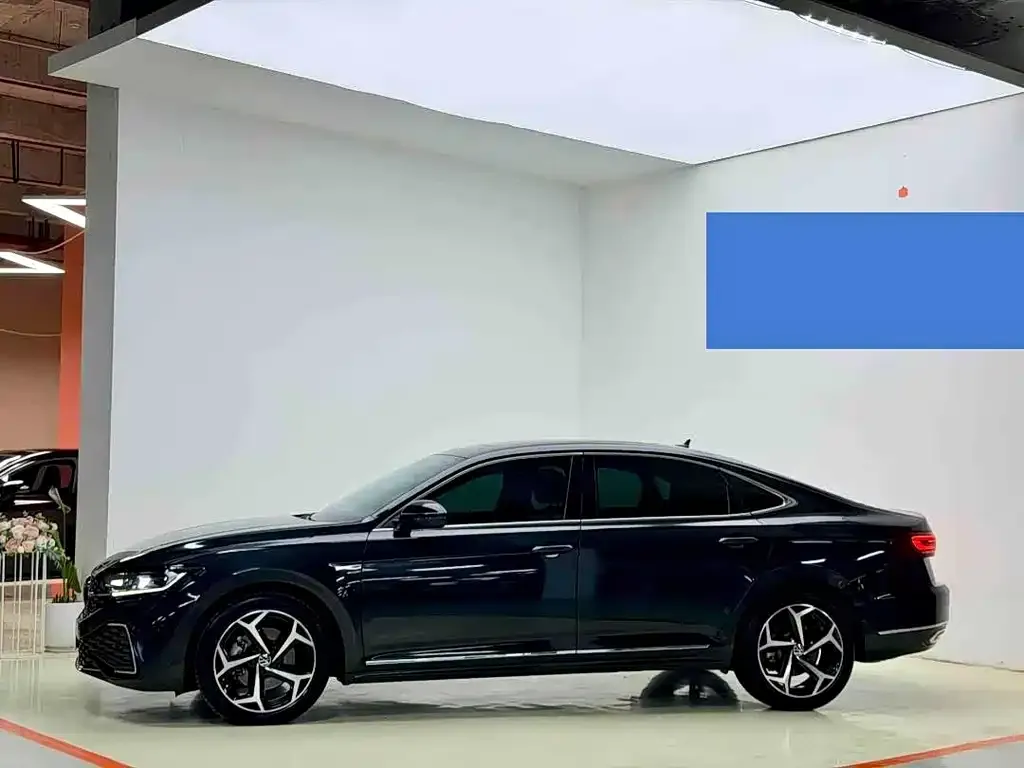 Volkswagen Passat — фото 3