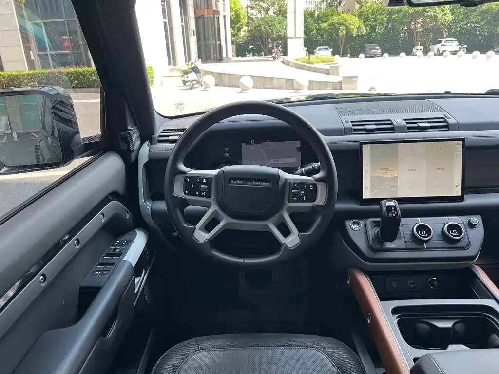 Land Rover Defender — фото 6