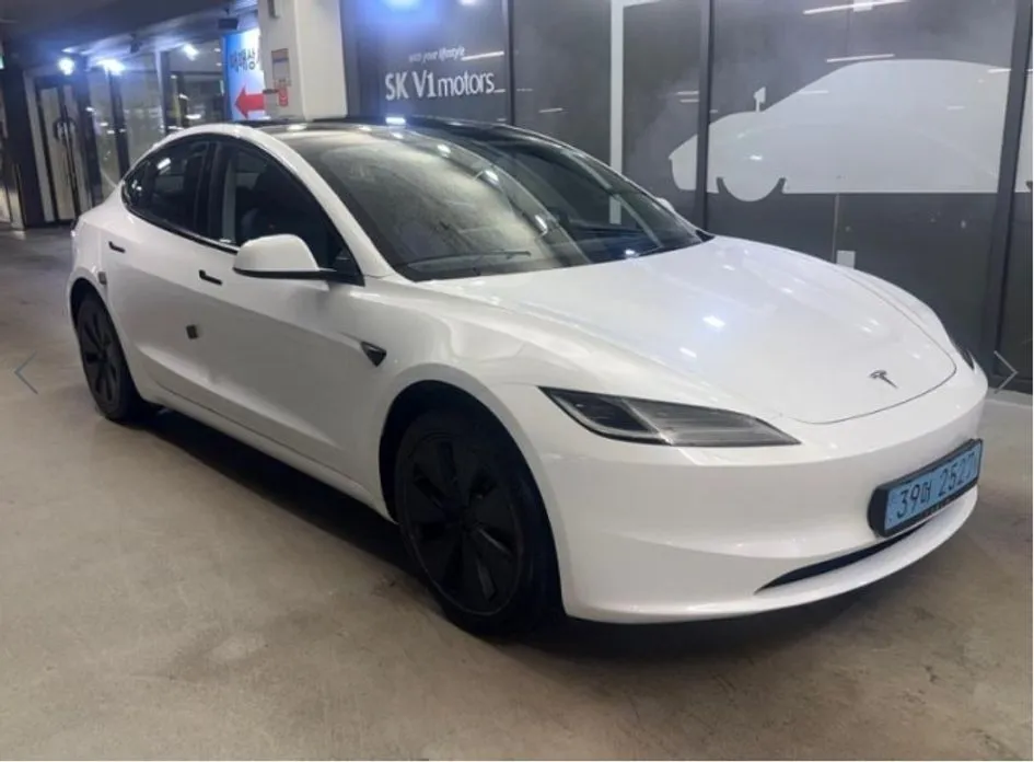 Tesla Model 3 — фото 1