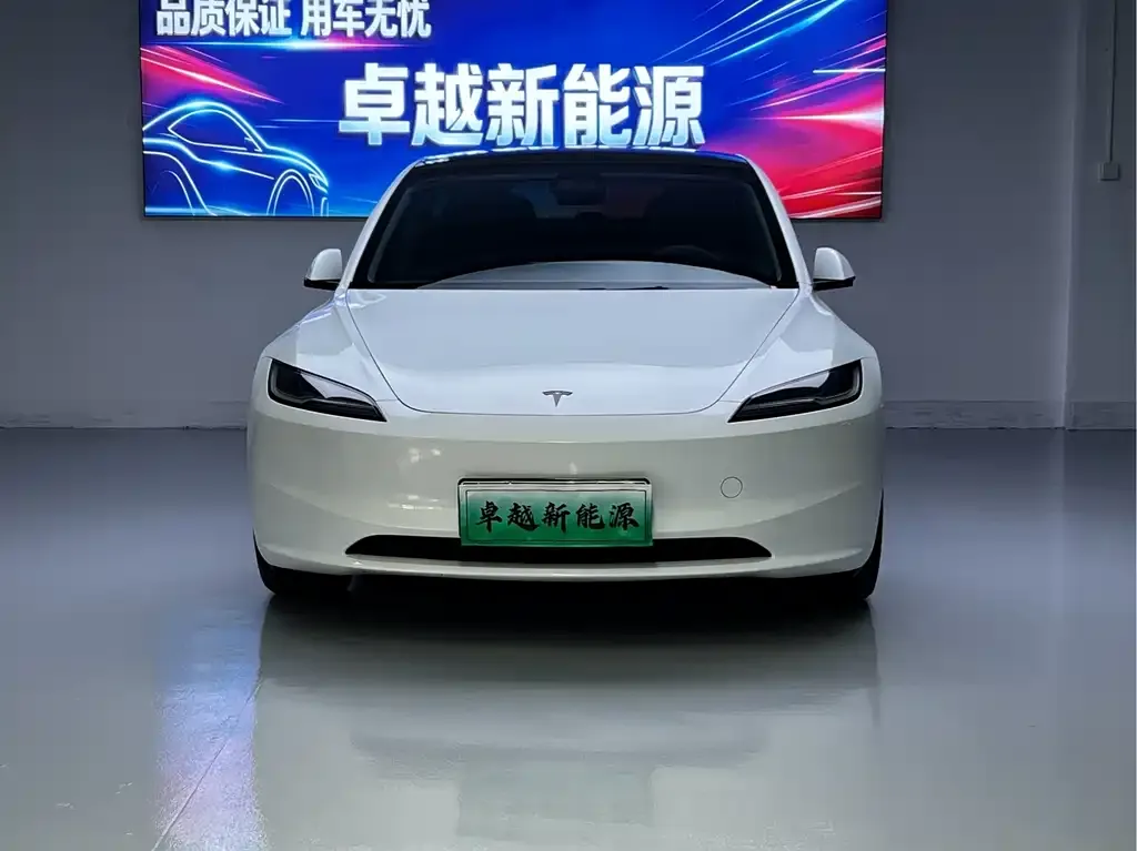 Tesla Model 3 — фото 2