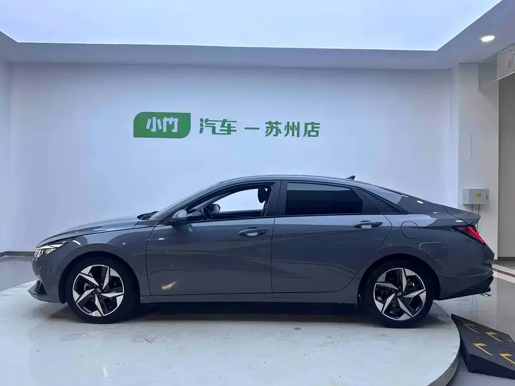 Hyundai Elantra — фото 4