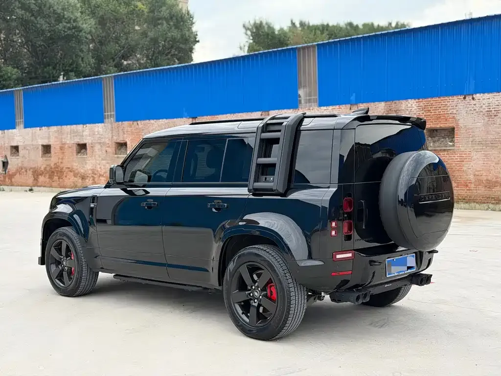 Land Rover Defender — фото 9