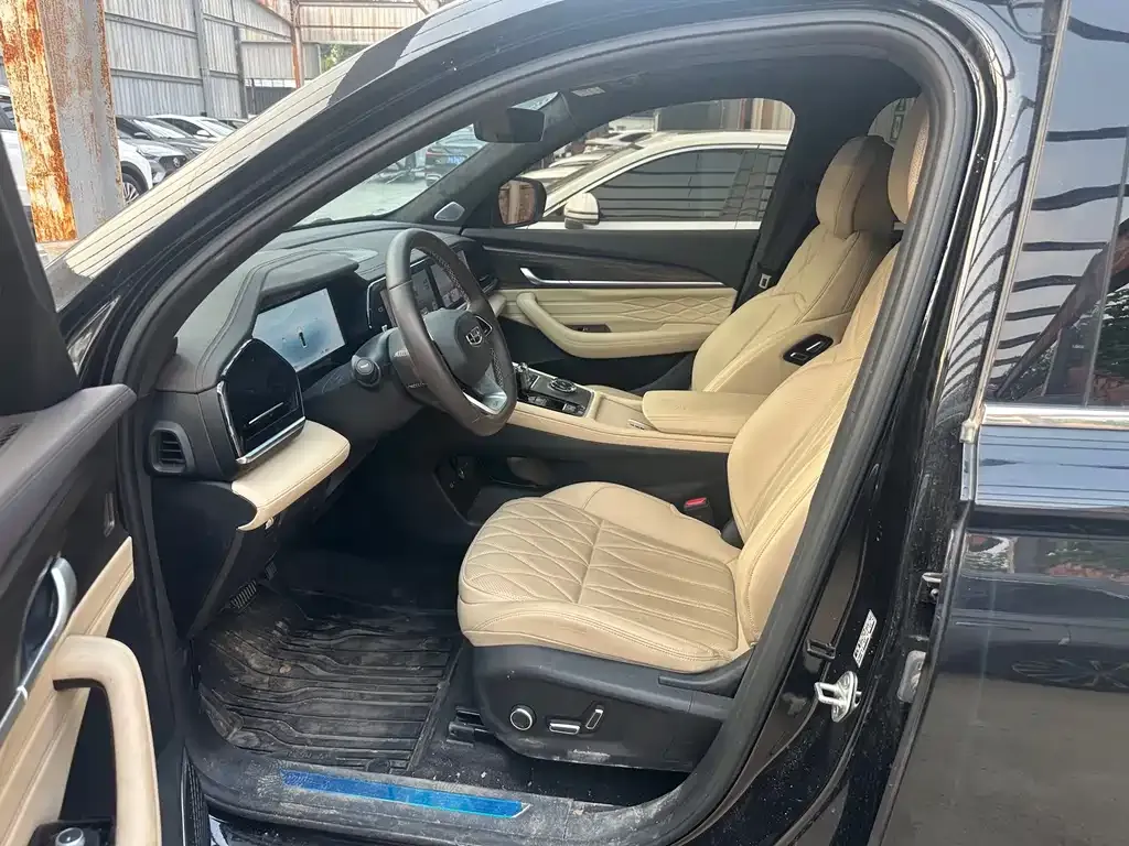 Geely Xingyue L — фото 10