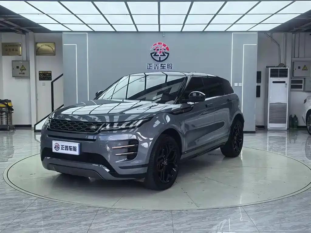 Land Rover Evoque — фото 1