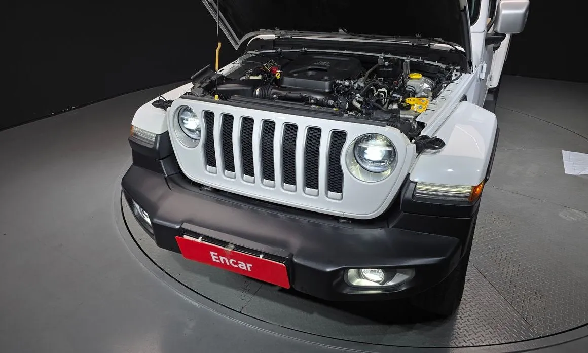 Jeep Wrangler — фото 10