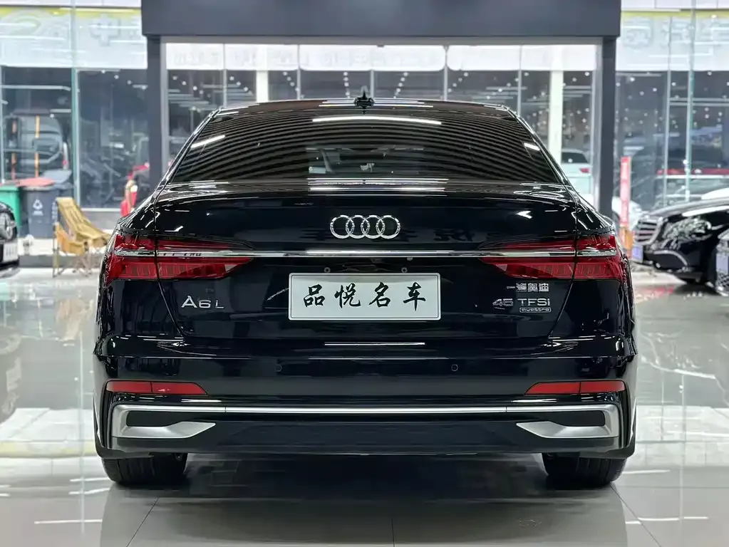 Audi A6L — фото 8