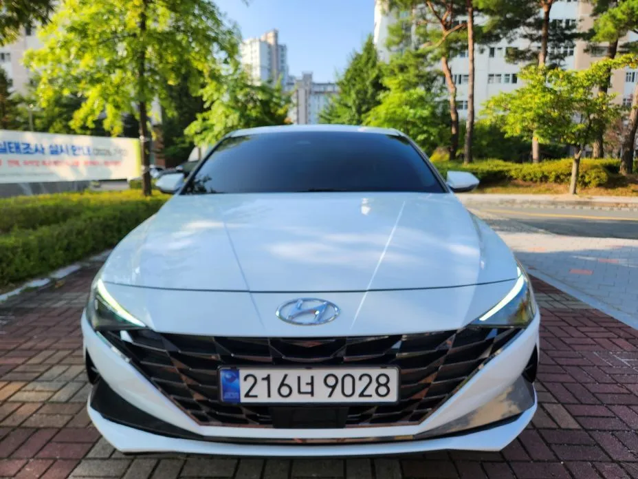 Hyundai AVANTE — фото 1