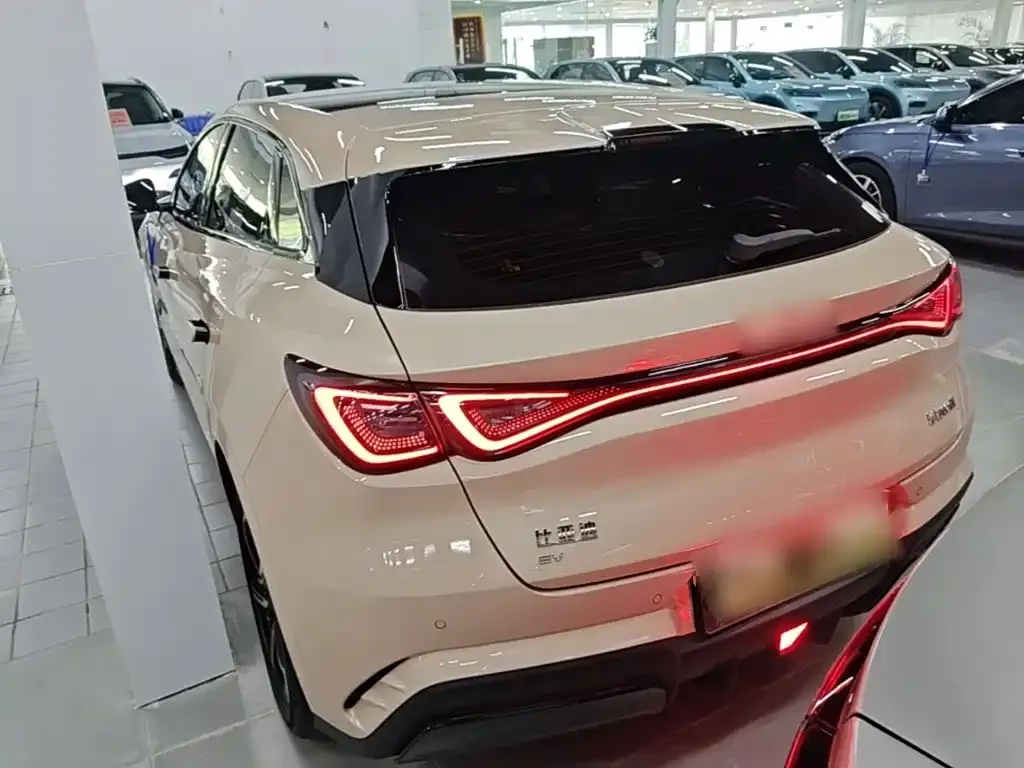 BYD Seal 06GT — фото 7