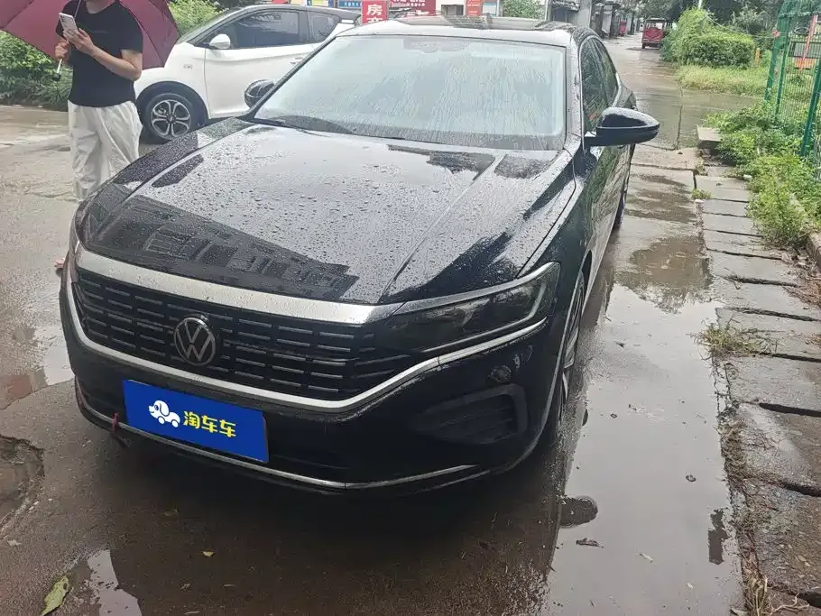 Volkswagen Passat — фото 1