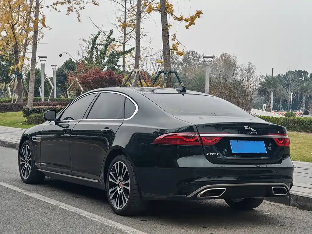 Jaguar XFL — фото 4