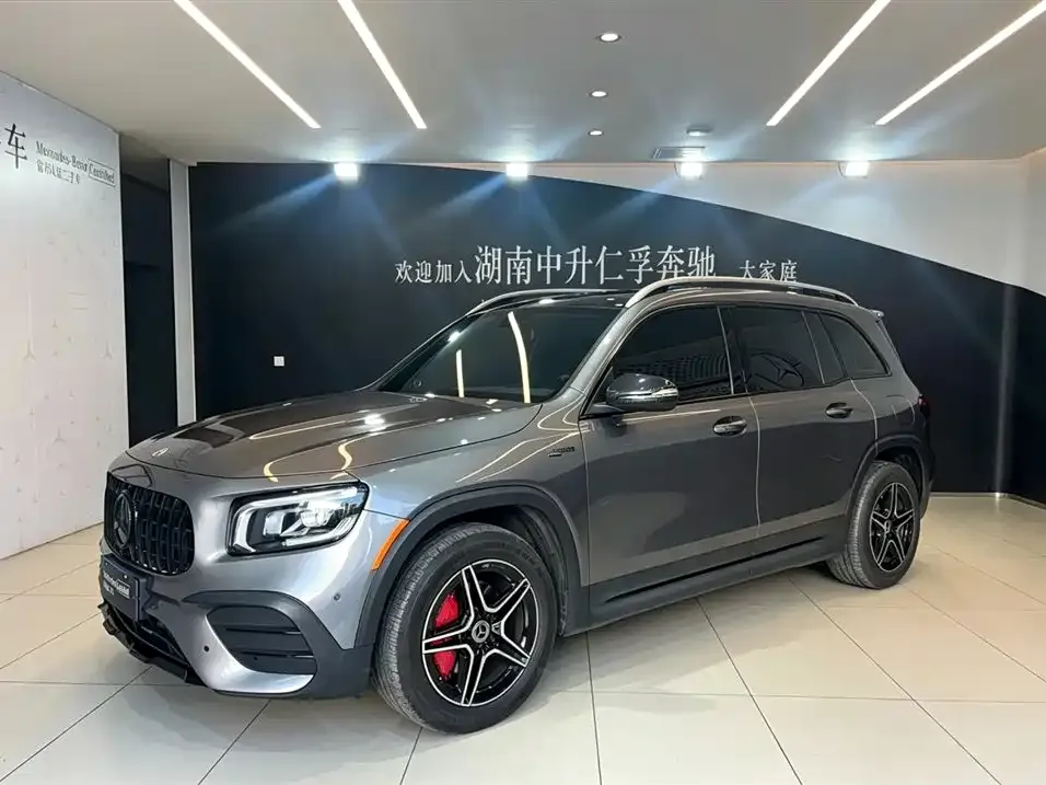 Mercedes-Benz GLB — фото 1