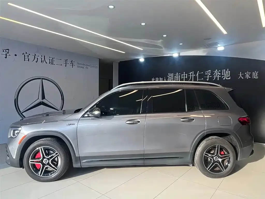 Mercedes-Benz GLB — фото 10