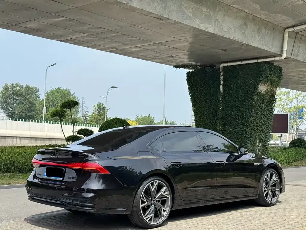 Audi A7L — фото 4