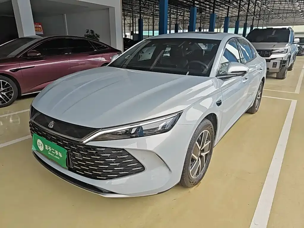 BYD Qin L — фото 9