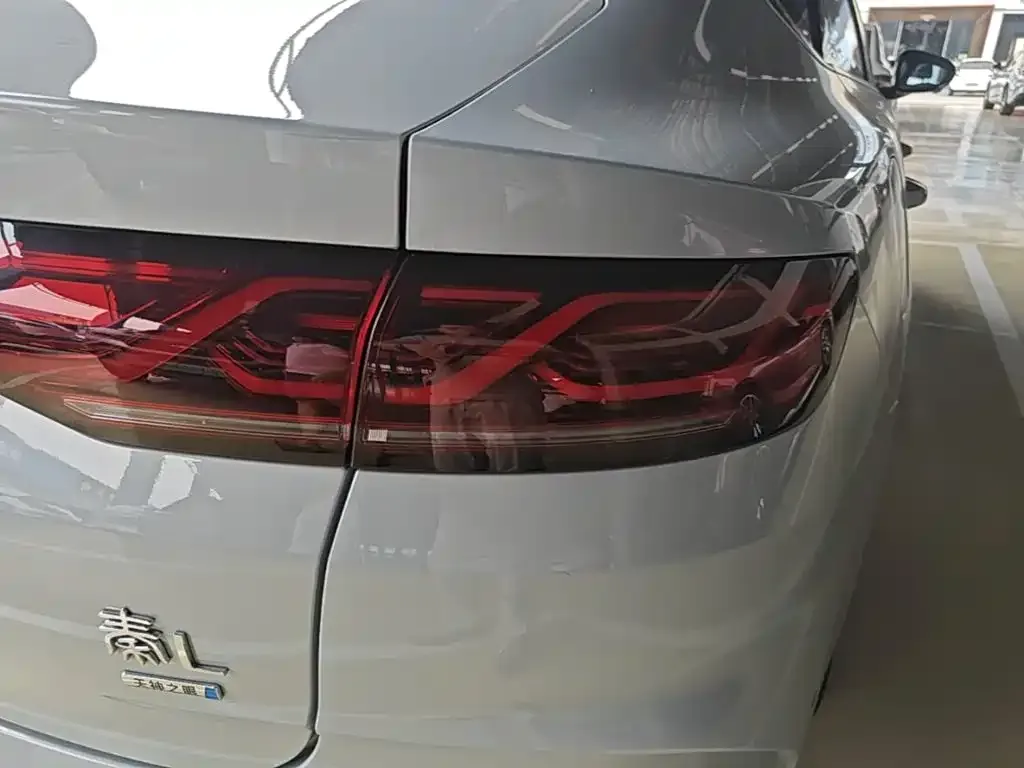 BYD Qin L — фото 2