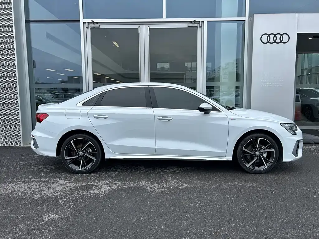Audi A3 — фото 8