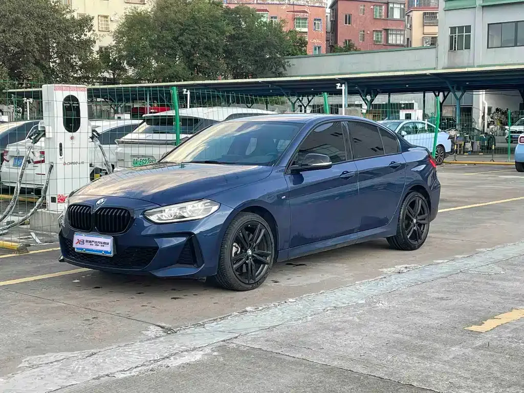BMW 1 Series — фото 1