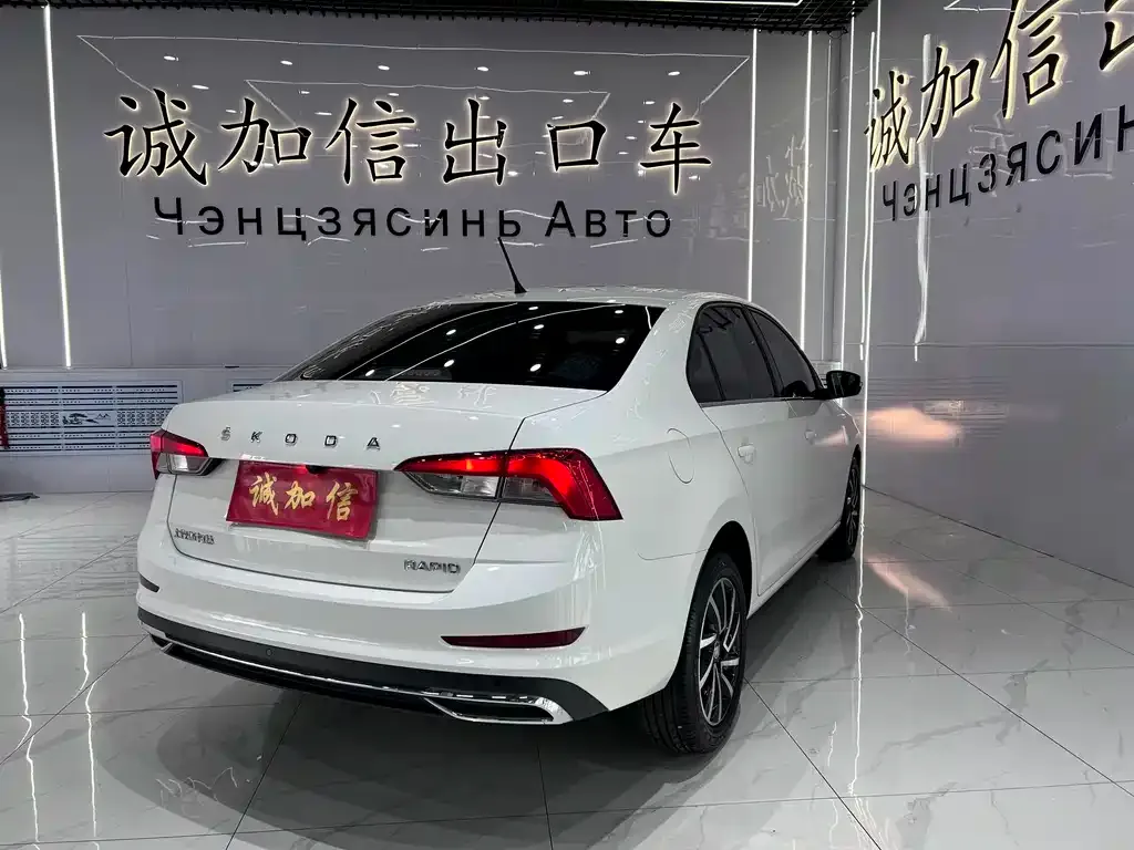 Skoda Rapid — фото 10