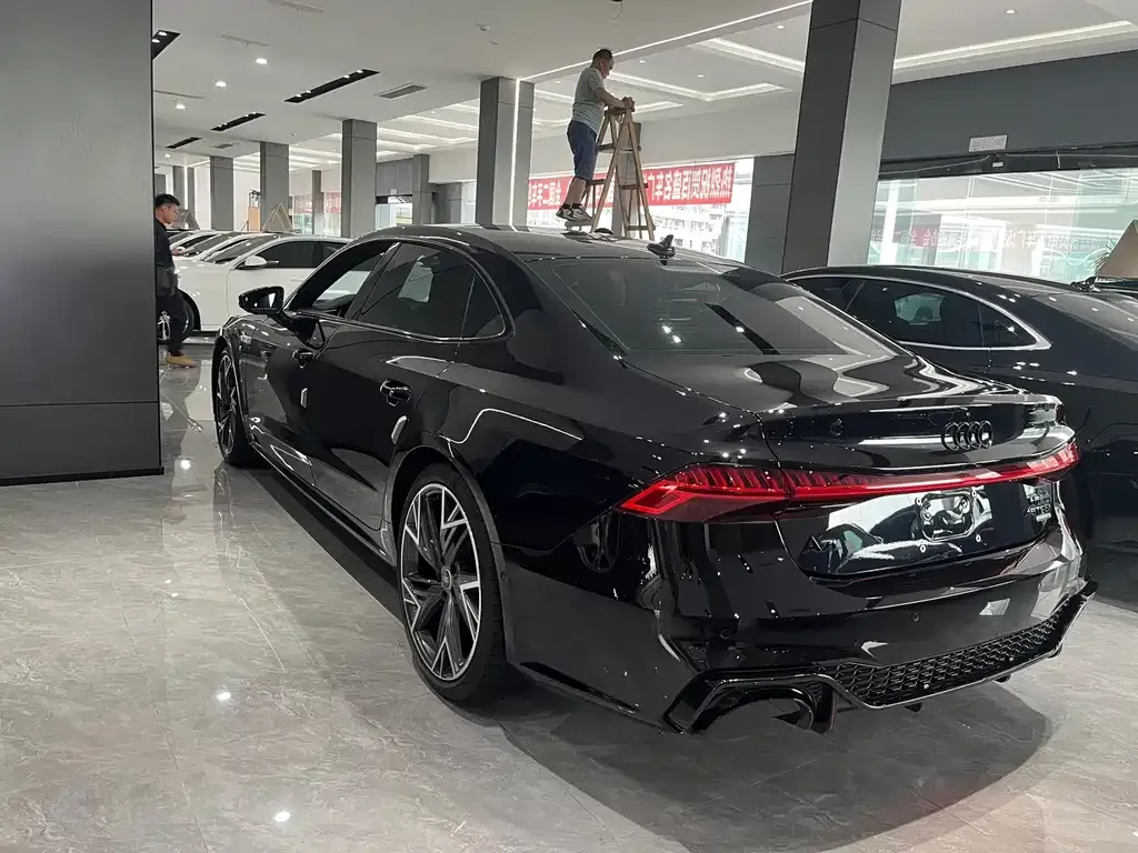 Audi A7L — фото 4