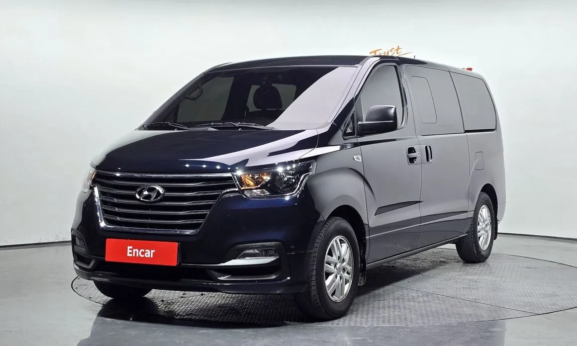 Hyundai Starex — фото 1