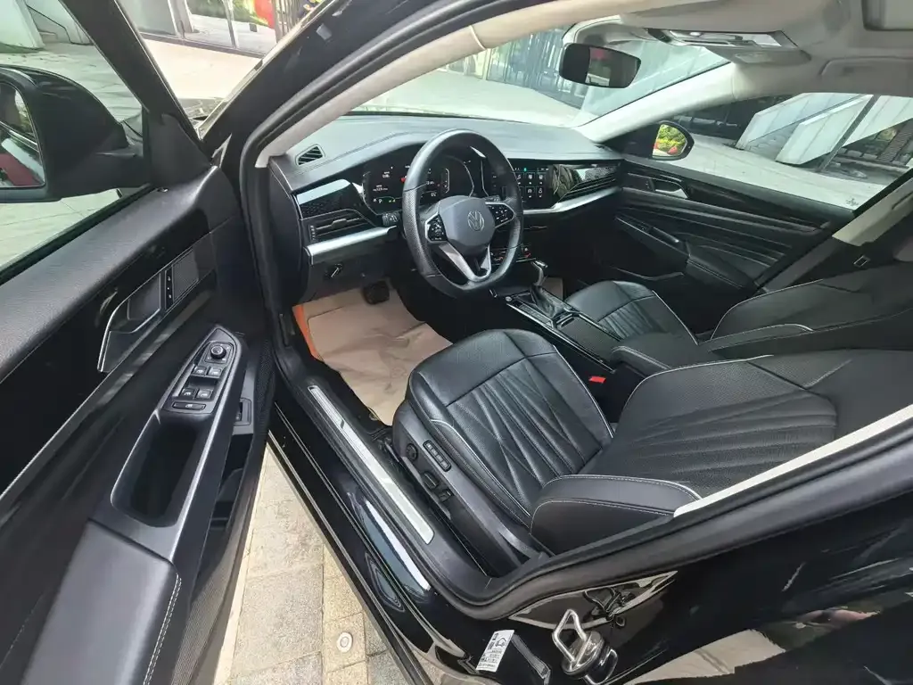 Volkswagen Passat — фото 7