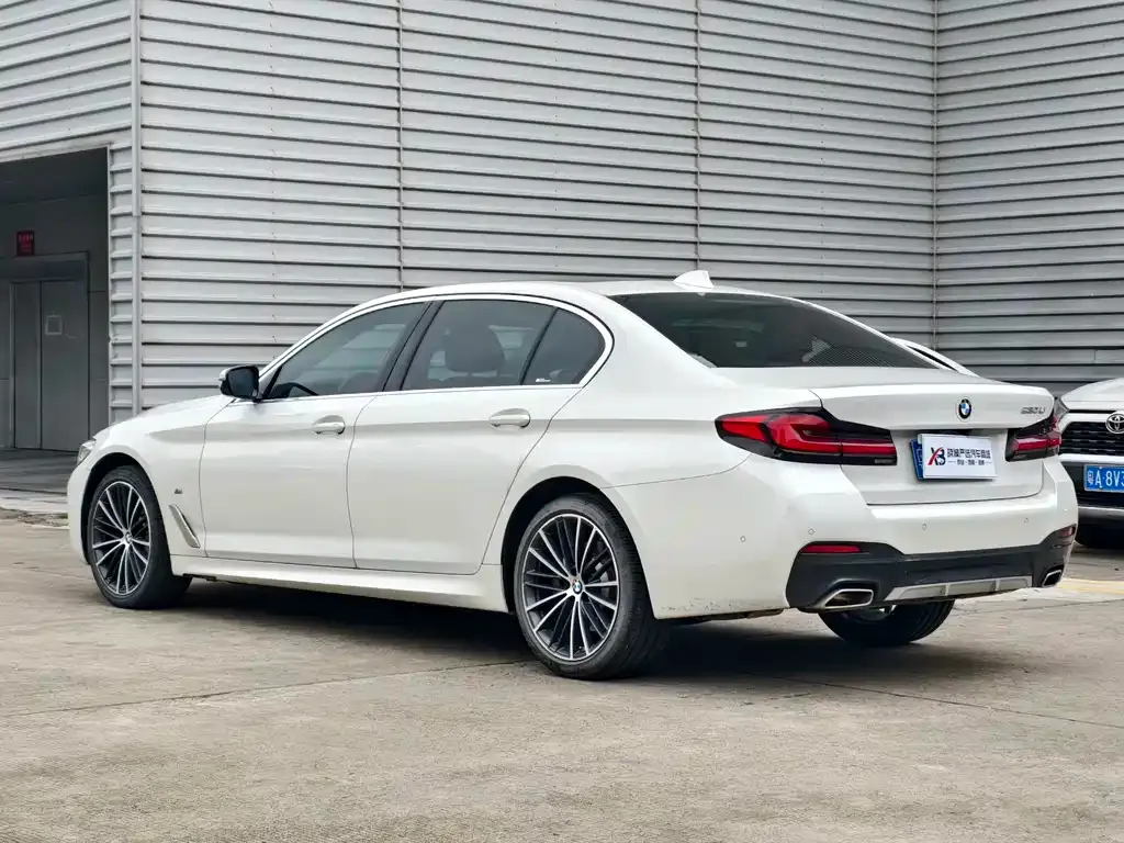 BMW 5 Series — фото 3