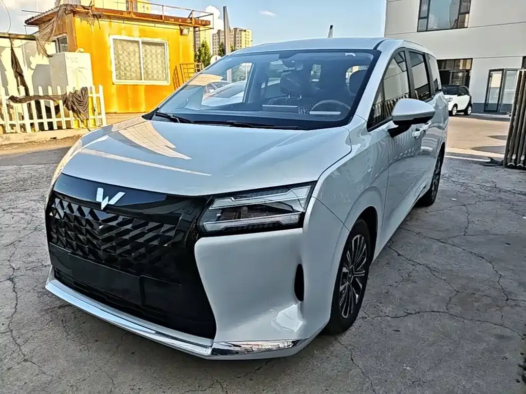 Wuling Starlight 730 New Energy — фото 1