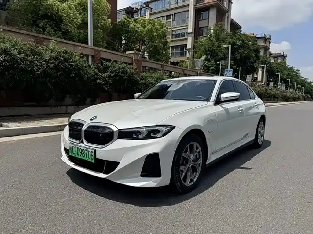 BMW i3 — фото 1