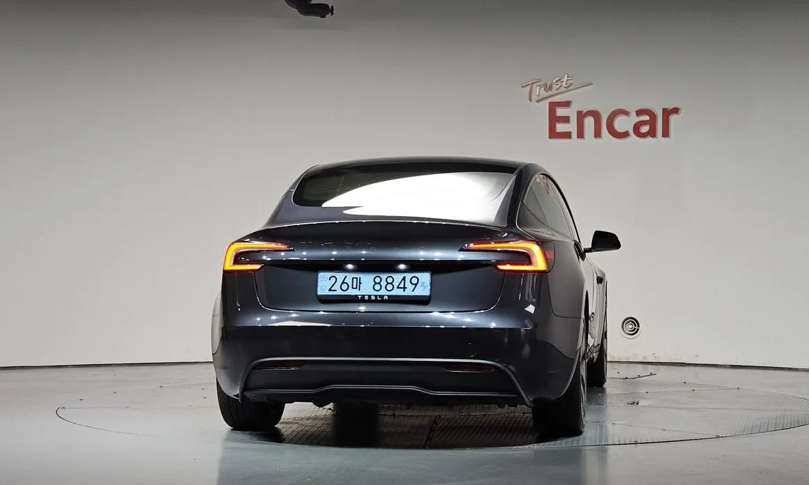Tesla Model 3 — фото 3