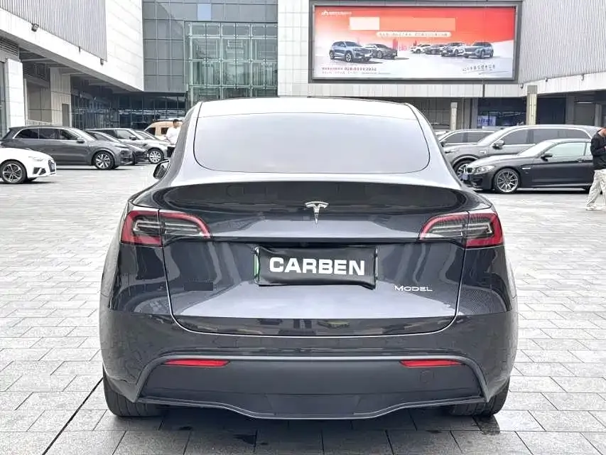 Tesla Model Y — фото 8