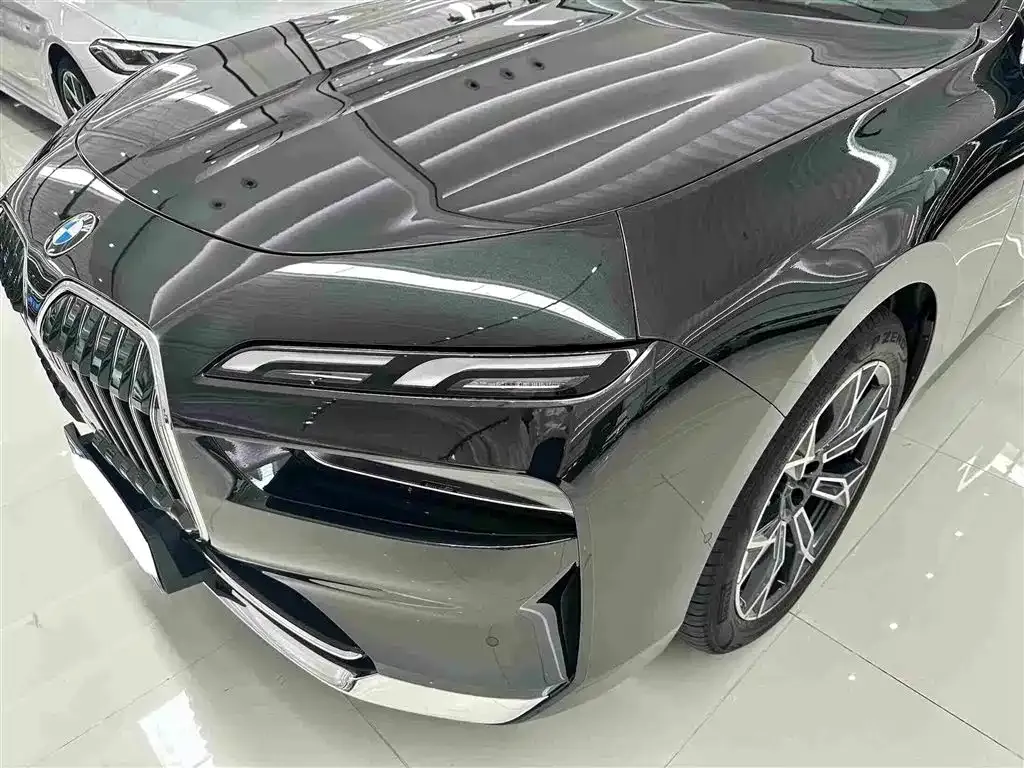 BMW 7 Series — фото 2