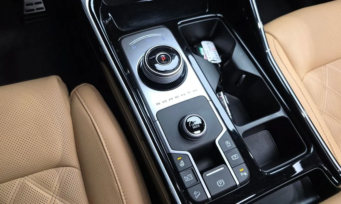 Kia Sorento — фото 10