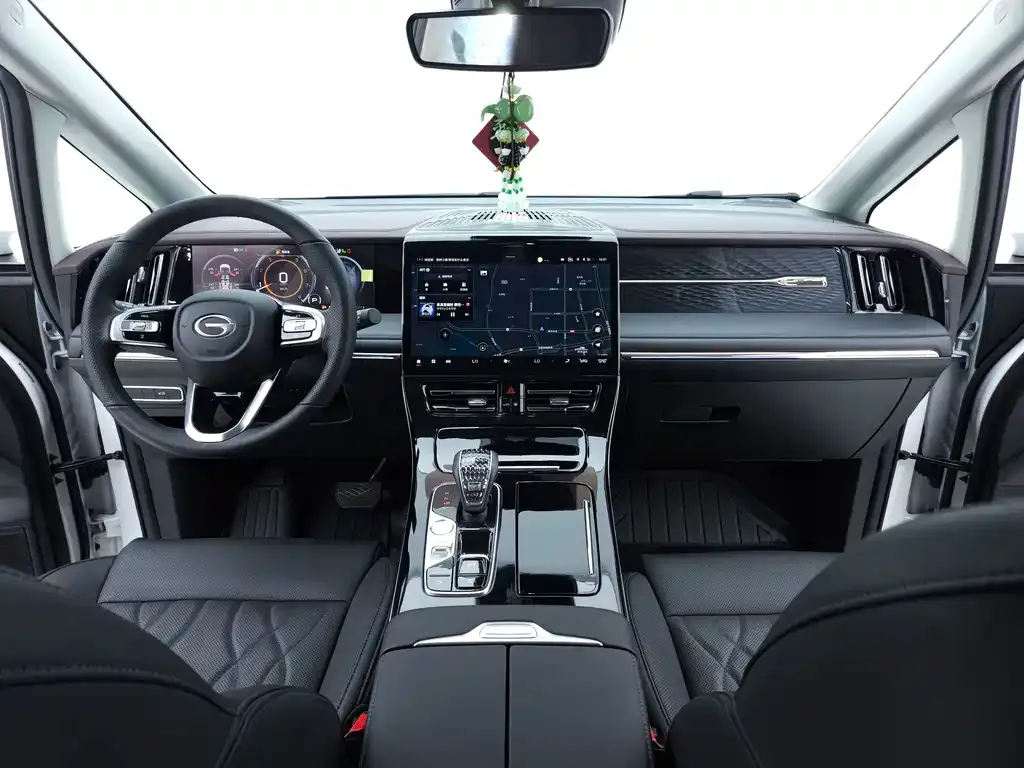 GAC Motor Trumpchi M8 — фото 10