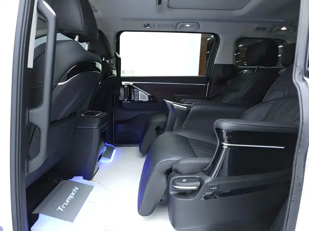 GAC Motor Trumpchi M8 — фото 2