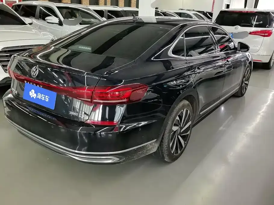 Volkswagen Passat — фото 8