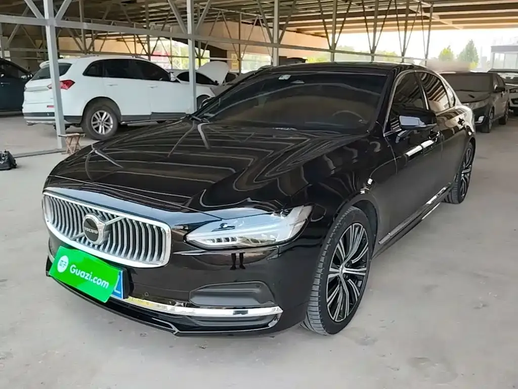 Volvo S90 — фото 1
