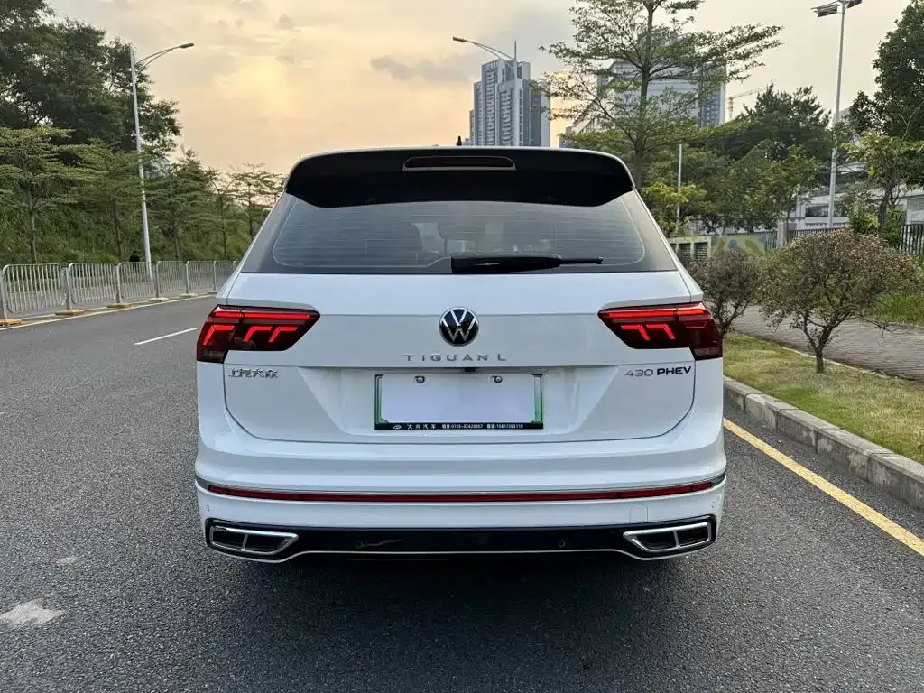 Volkswagen Tiguan L PHEV — фото 2