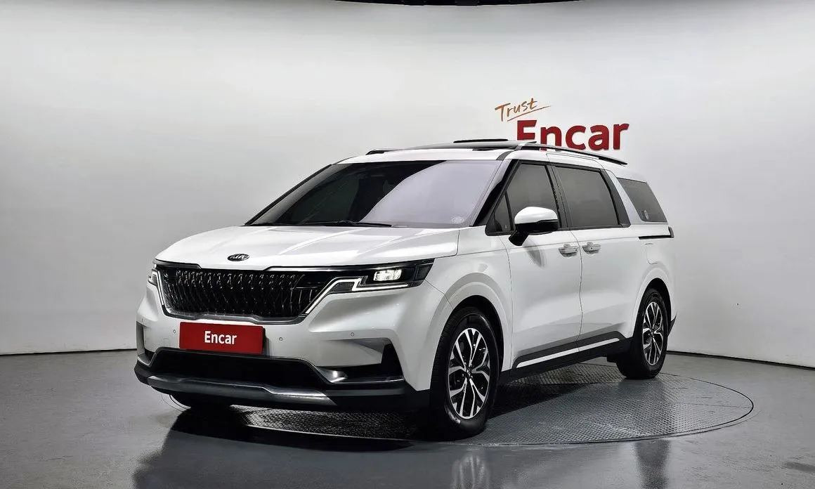 Kia Carnival — фото 1