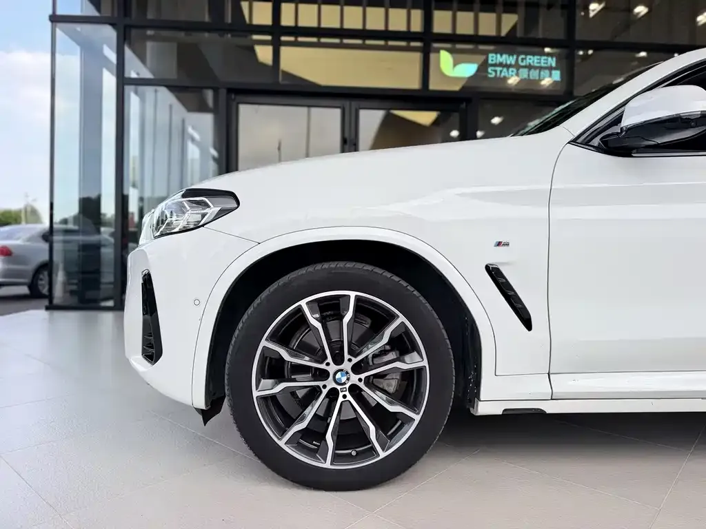 BMW X4 — фото 10