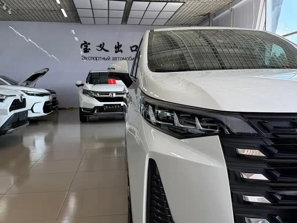 GAC Motor Trumpchi M6 — фото 7