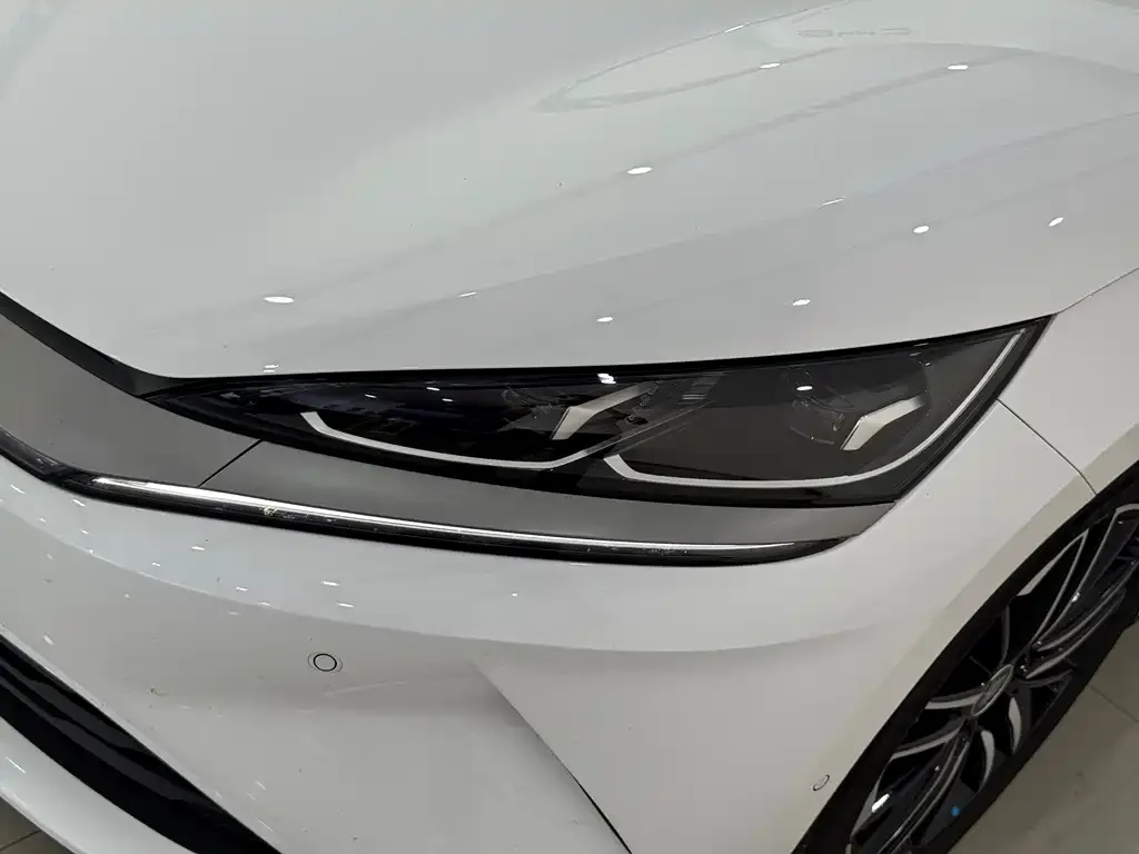 BYD Qin L — фото 2