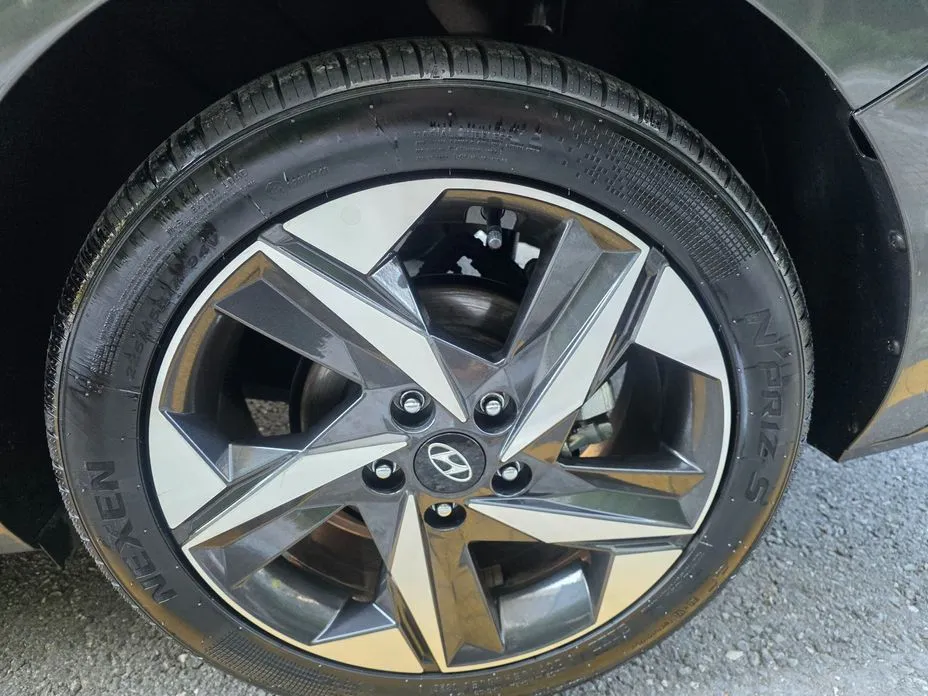 Hyundai AVANTE — фото 10