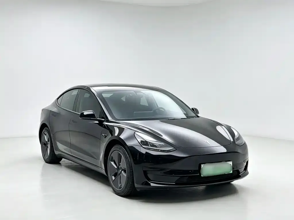Tesla Model 3 — фото 7