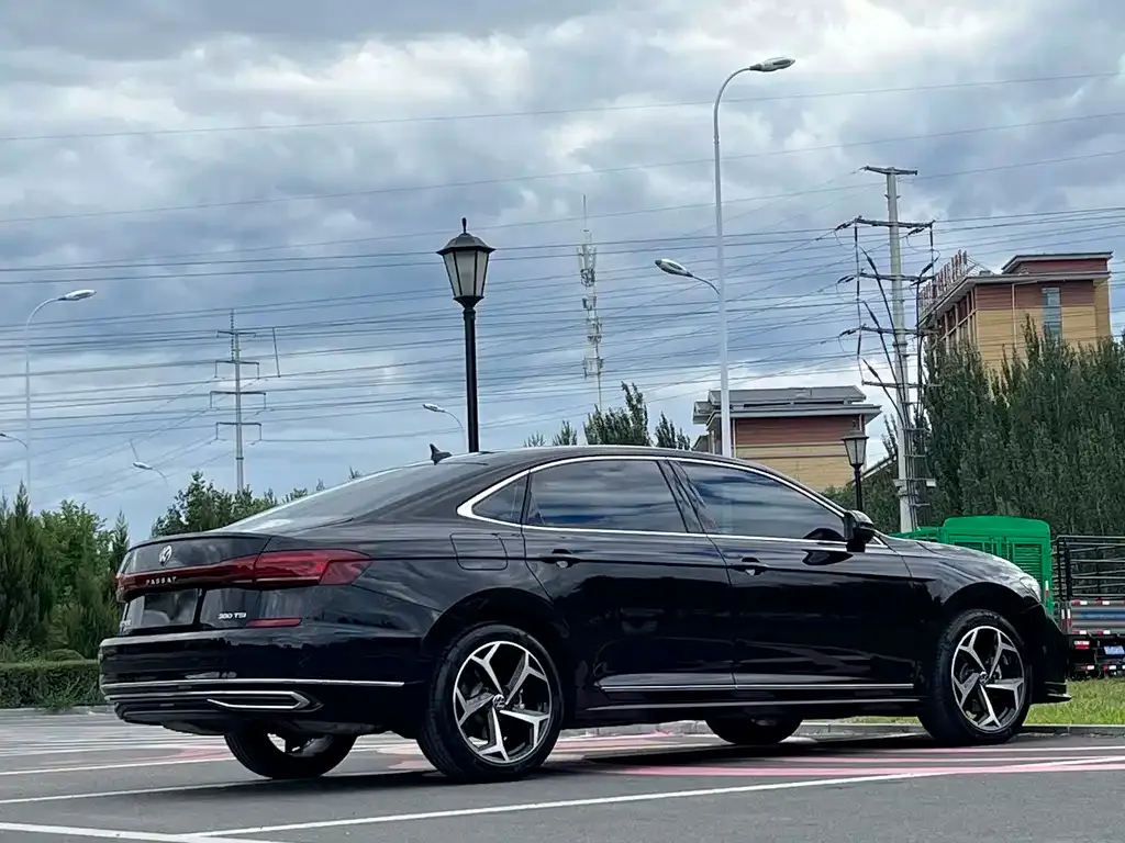 Volkswagen Passat — фото 7