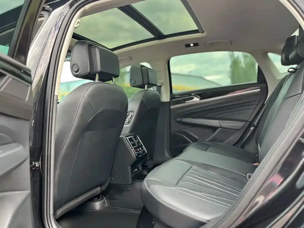 Volkswagen Passat — фото 9