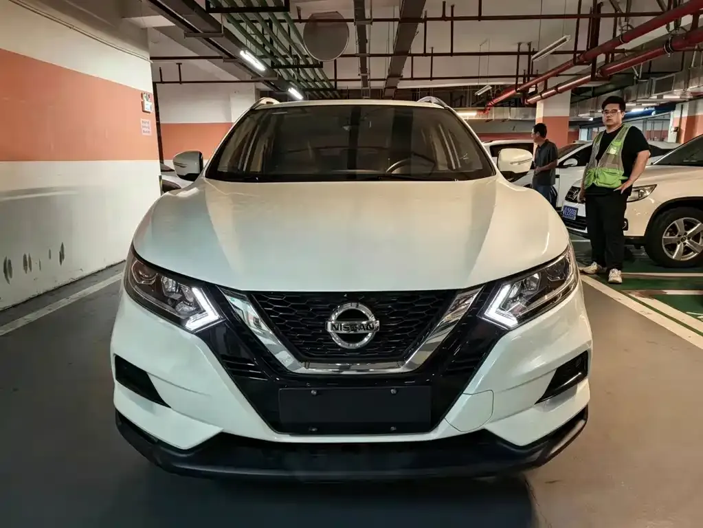 Nissan Qashqai — фото 9