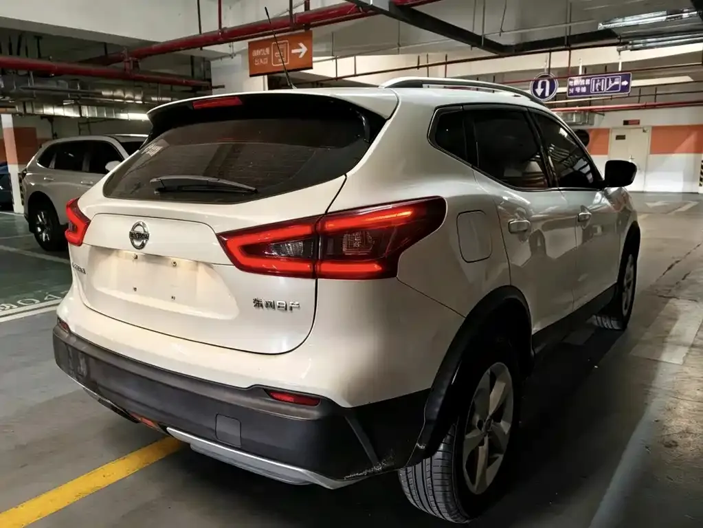 Nissan Qashqai — фото 4
