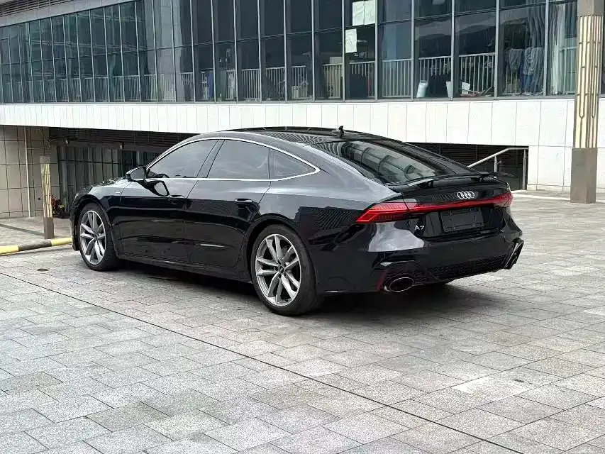 Audi A7 — фото 9
